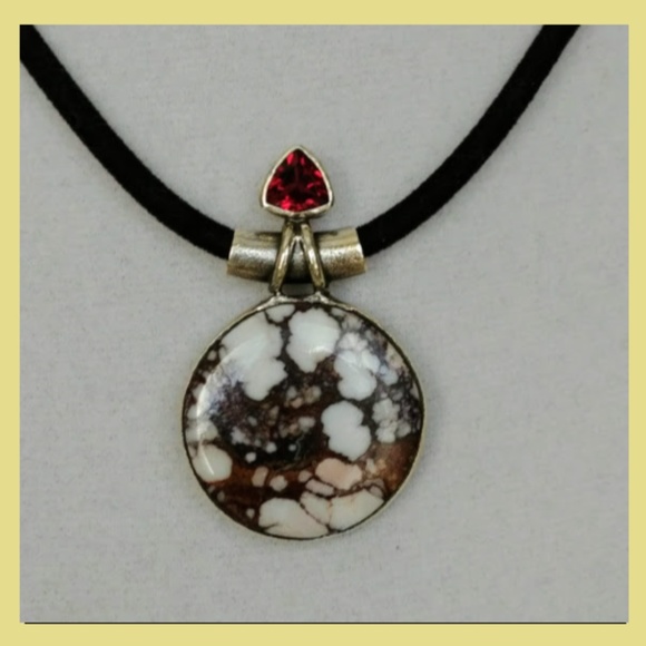 The Girl With Kaleidoscope Eyes Jewelry - Wild Horse Agate Necklace